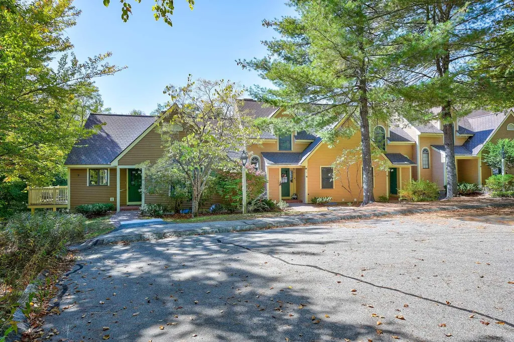 64 Wildflower Trail Conway NH 03860