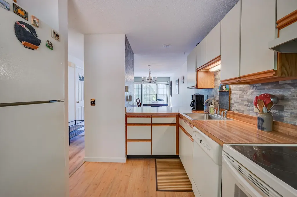 64 Wildflower Trail Conway NH 03860