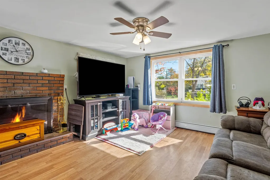 163 Central Street Farmington NH 03835