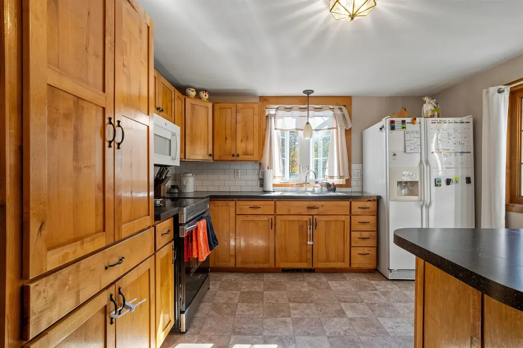 163 Central Street Farmington NH 03835