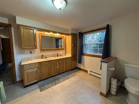 163 Central Street Farmington NH 03835