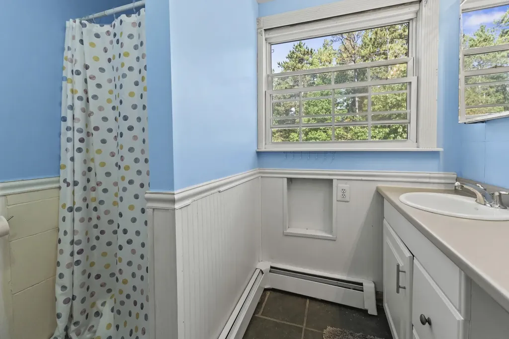 25 Eastern Avenue Amherst NH 03031