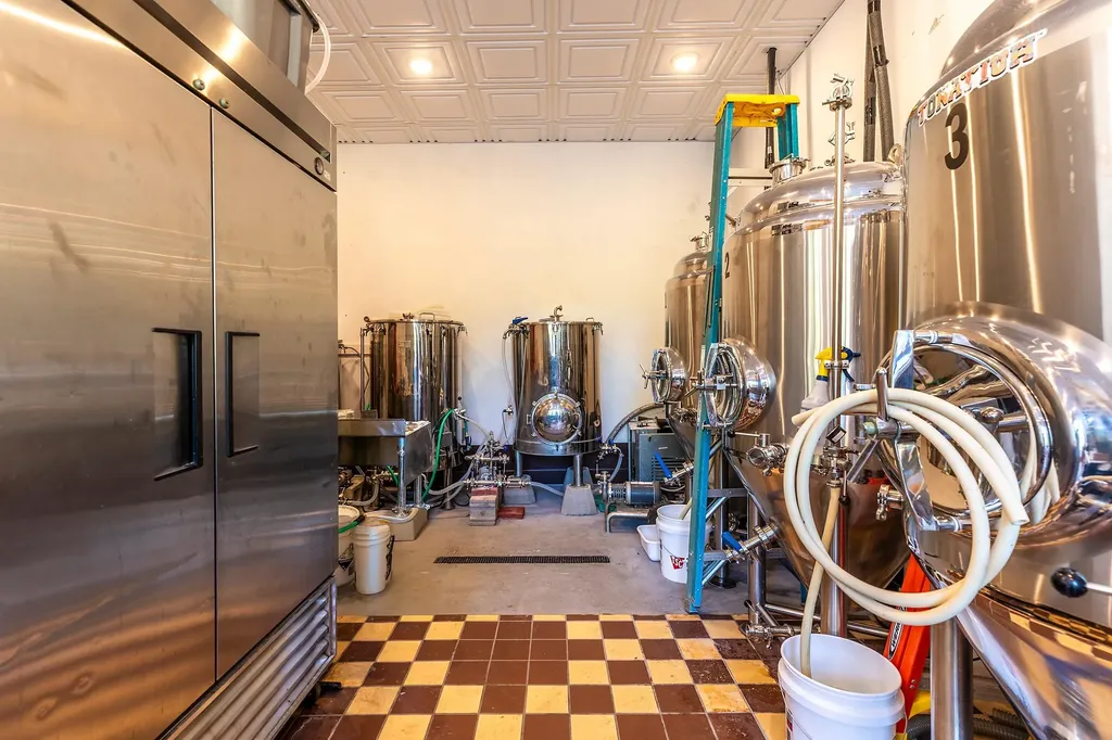 92 Rockingham Road Rockingham VT 05101