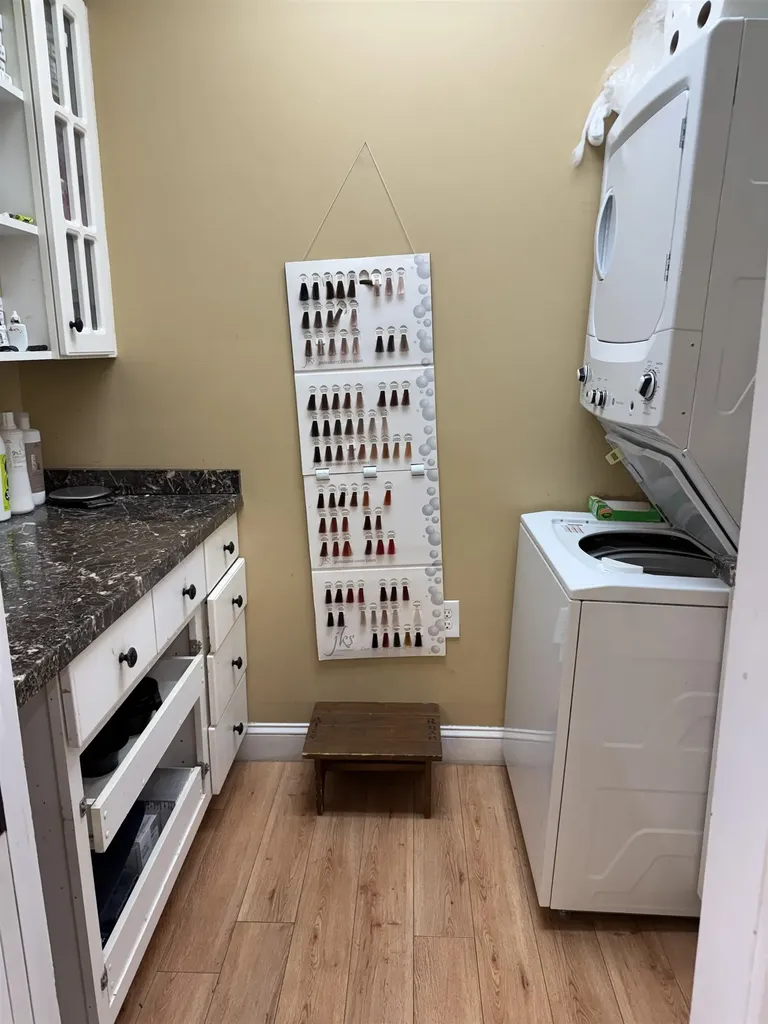 11 Manchester Road Derry NH 03038