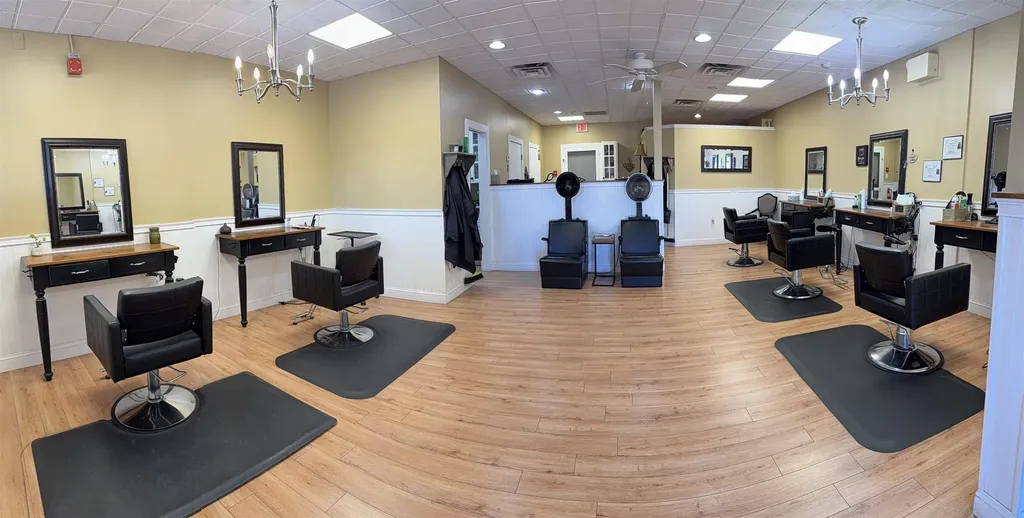 11 Manchester Road Derry NH 03038