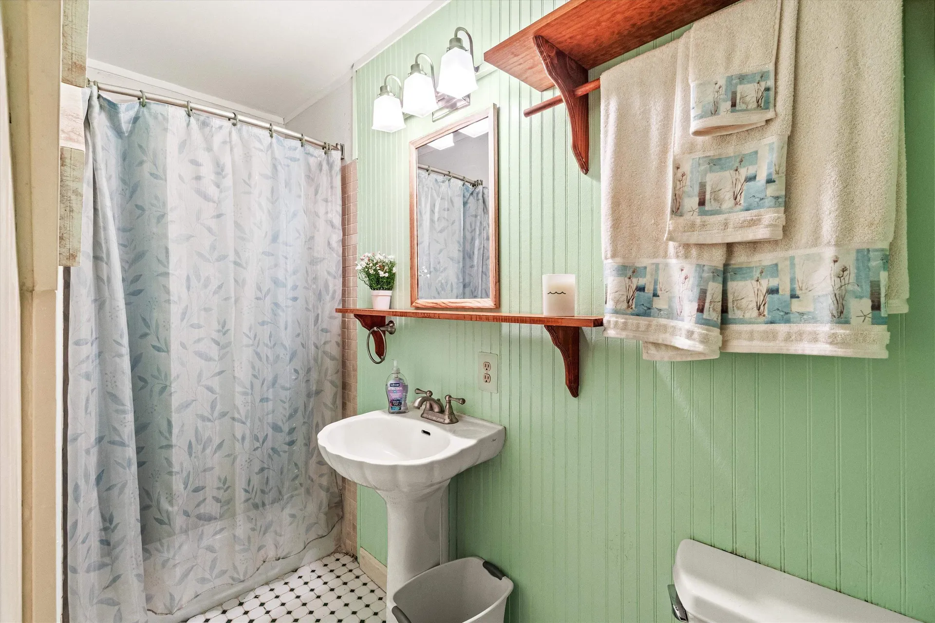 12 South Mast Street Goffstown NH 03045