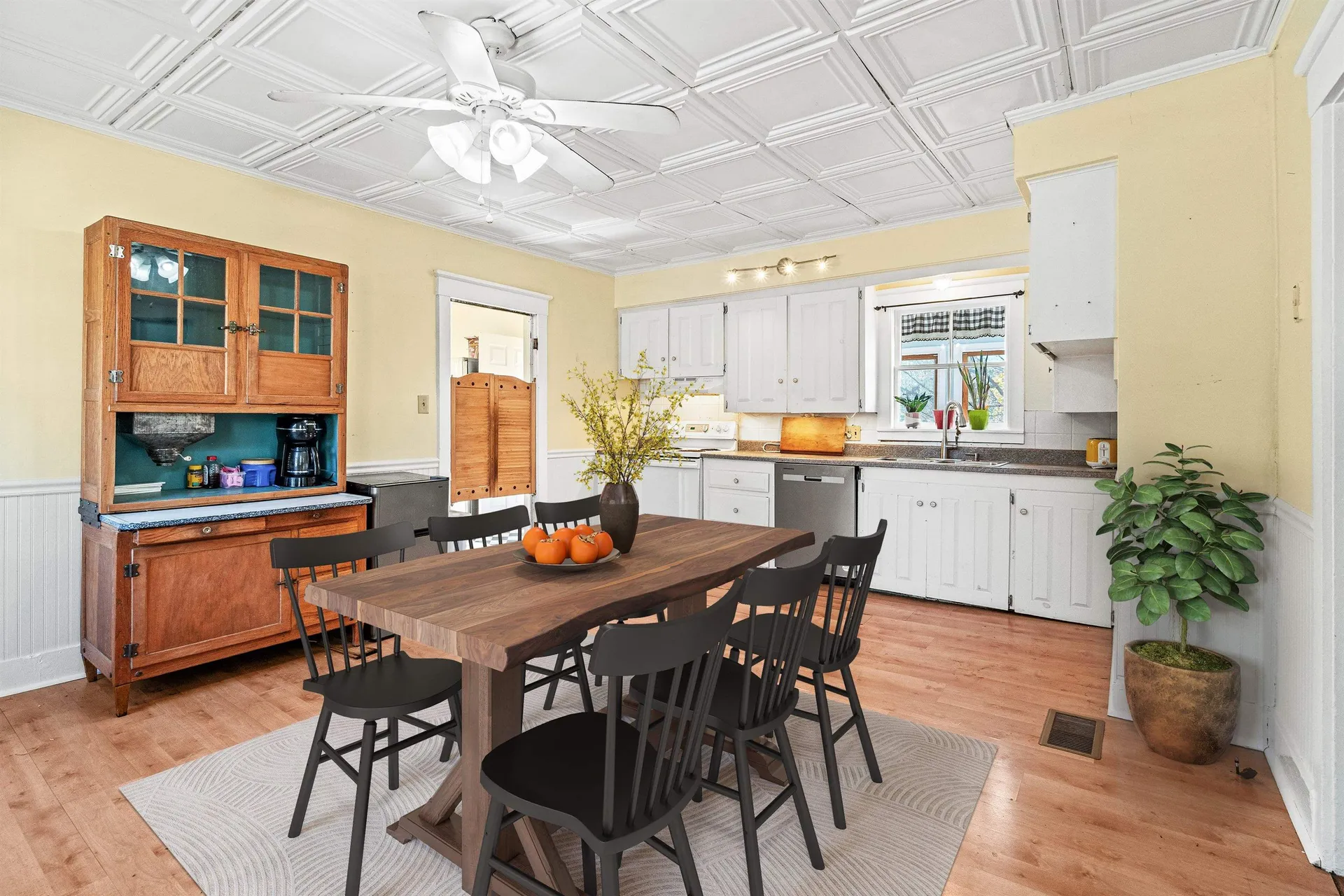 12 South Mast Street Goffstown NH 03045