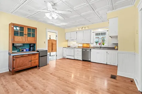 12 South Mast Street Goffstown NH 03045