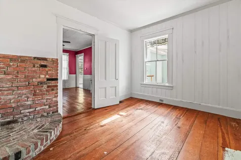 12 South Mast Street Goffstown NH 03045