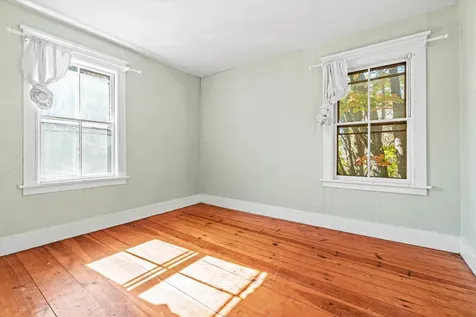 12 South Mast Street Goffstown NH 03045