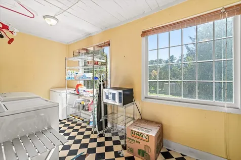 12 South Mast Street Goffstown NH 03045