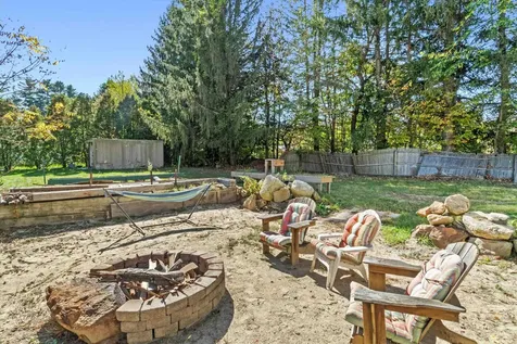 12 South Mast Street Goffstown NH 03045