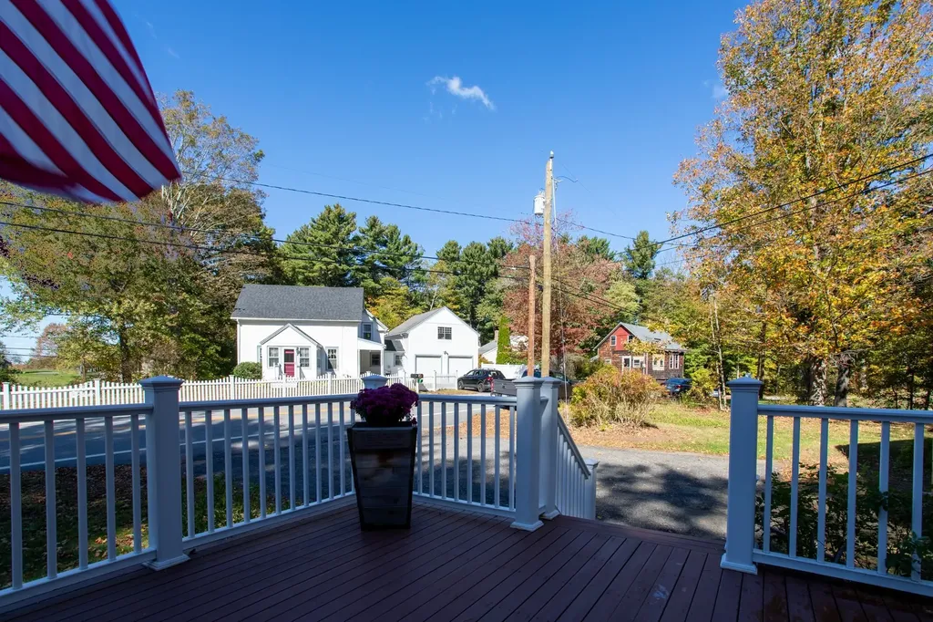 1 Cherry Road North Hampton NH 03862