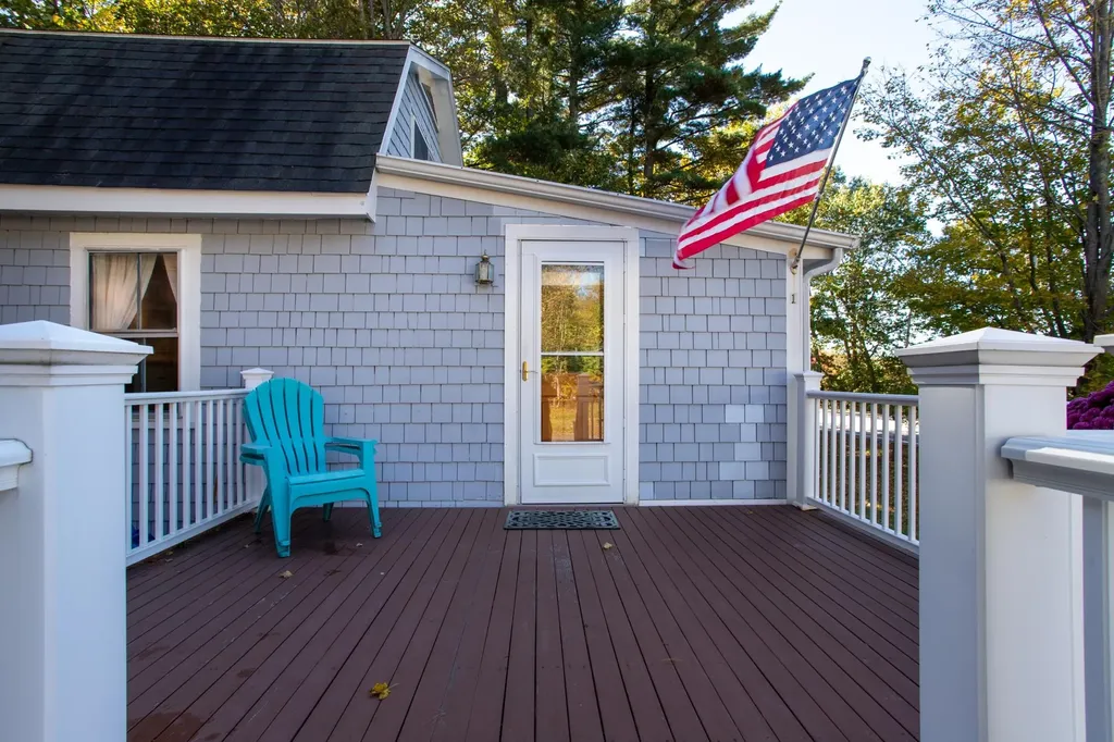 1 Cherry Road North Hampton NH 03862