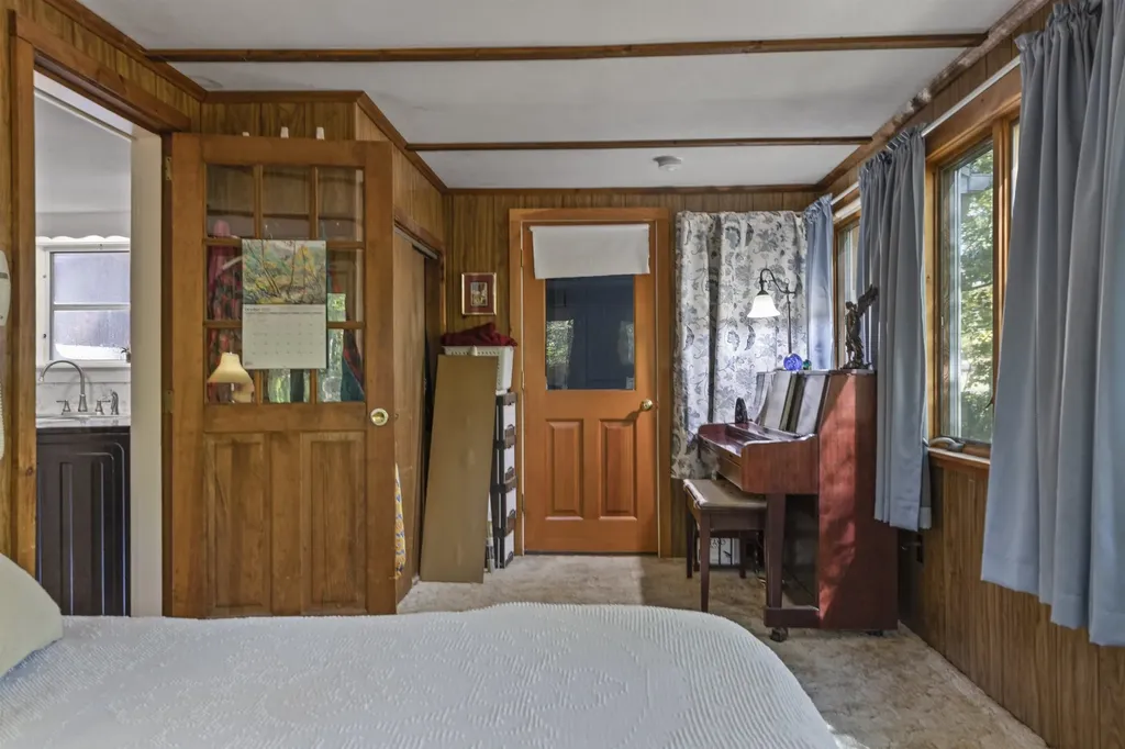 1 Cherry Road North Hampton NH 03862