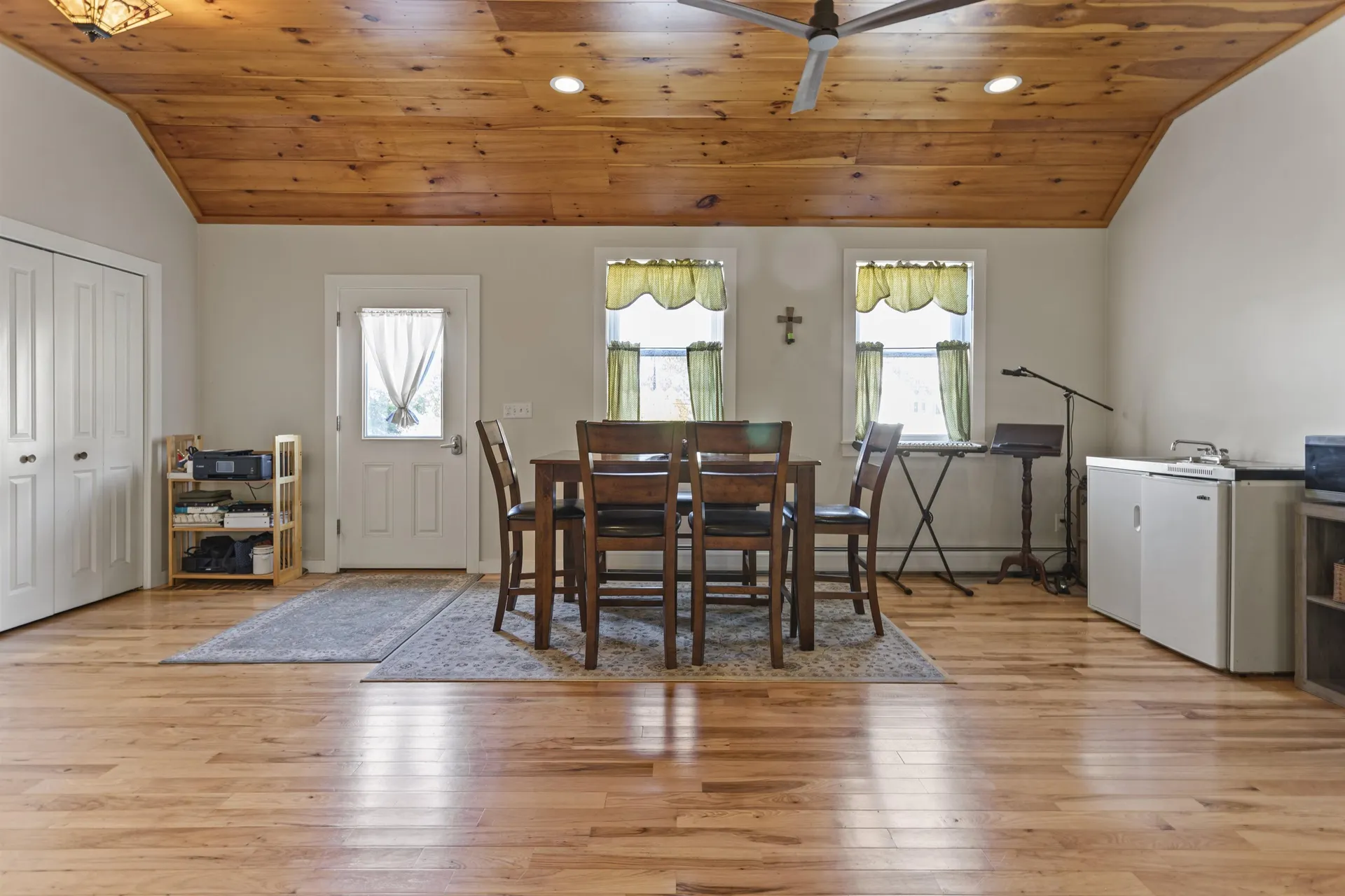 1 Cherry Road North Hampton NH 03862