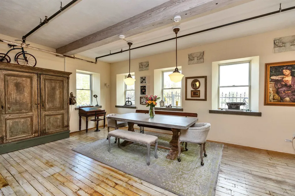 374 Union Street Peterborough NH 03458