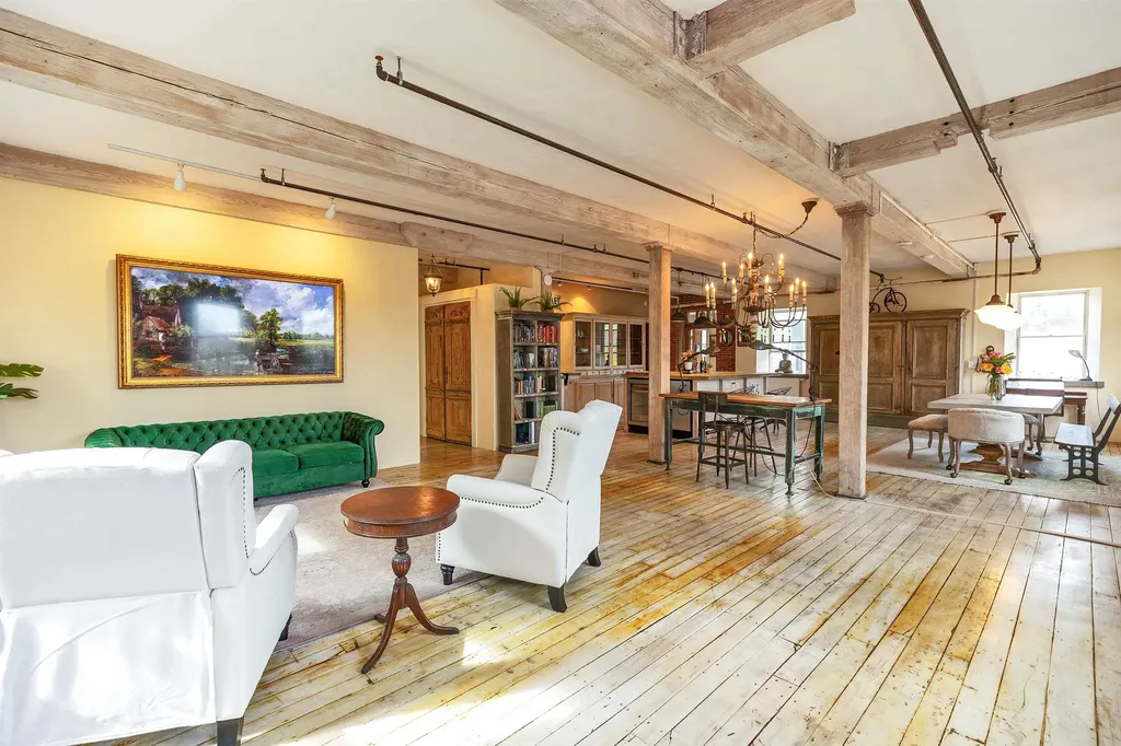 374 Union Street Peterborough NH 03458