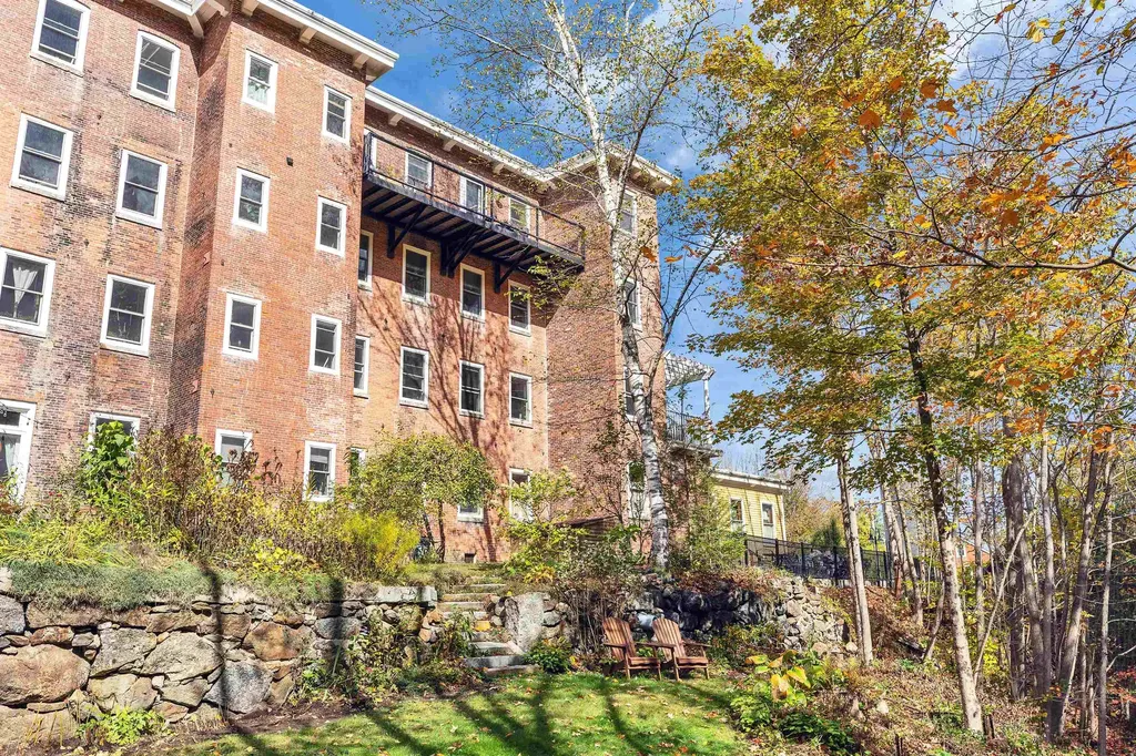 374 Union Street Peterborough NH 03458