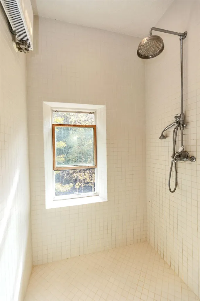 374 Union Street Peterborough NH 03458