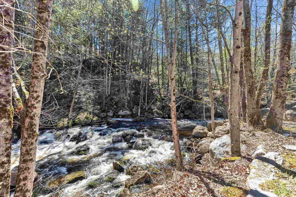 374 Union Street Peterborough NH 03458