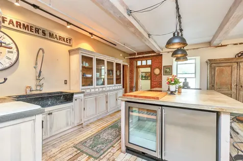 374 Union Street Peterborough NH 03458