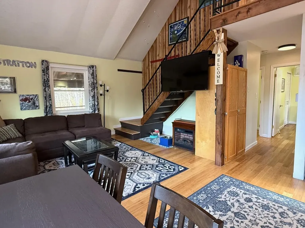 410 Tallwood Circle Londonderry VT 05148