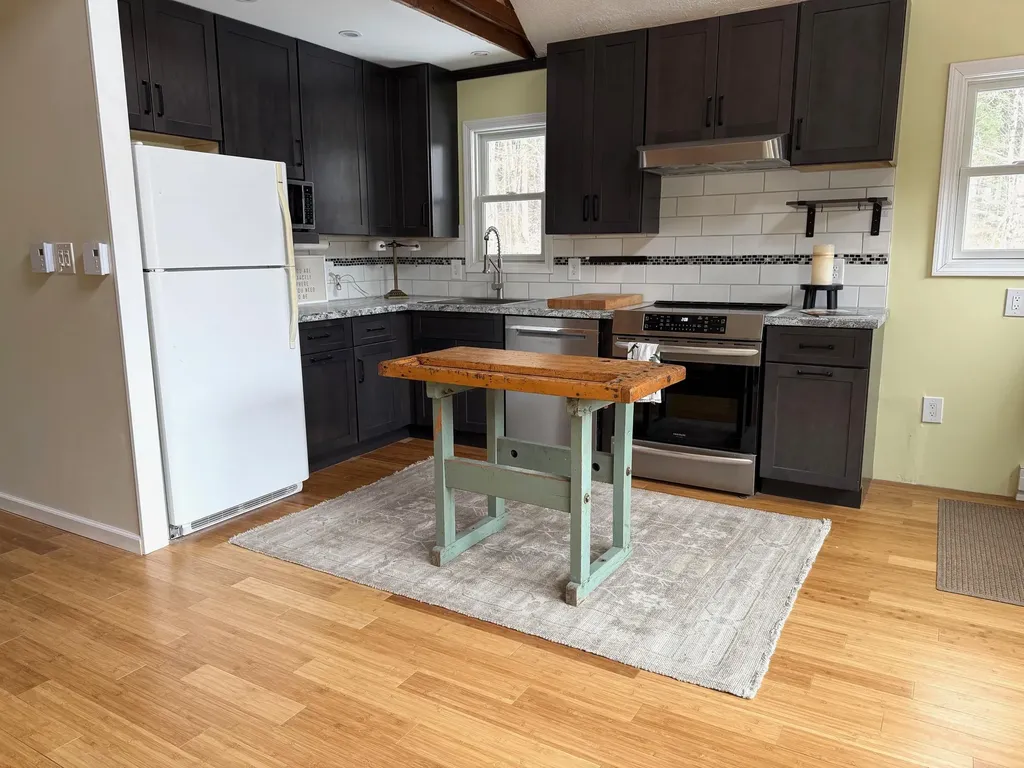 410 Tallwood Circle Londonderry VT 05148