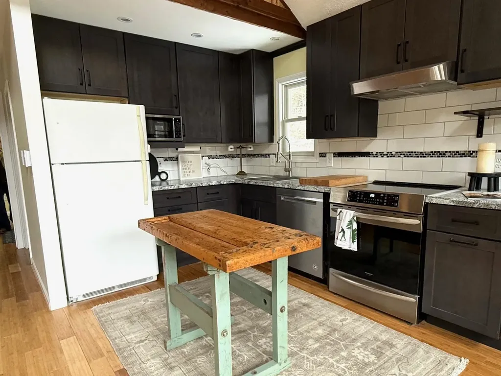 410 Tallwood Circle Londonderry VT 05148