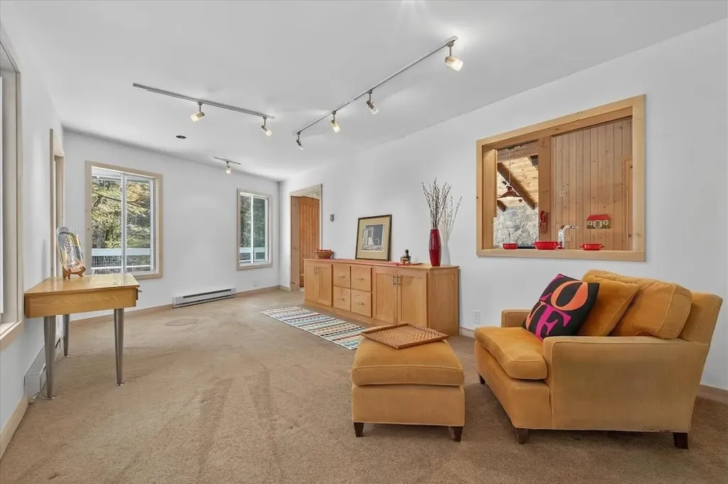 377 Glen Road Peru VT 05152