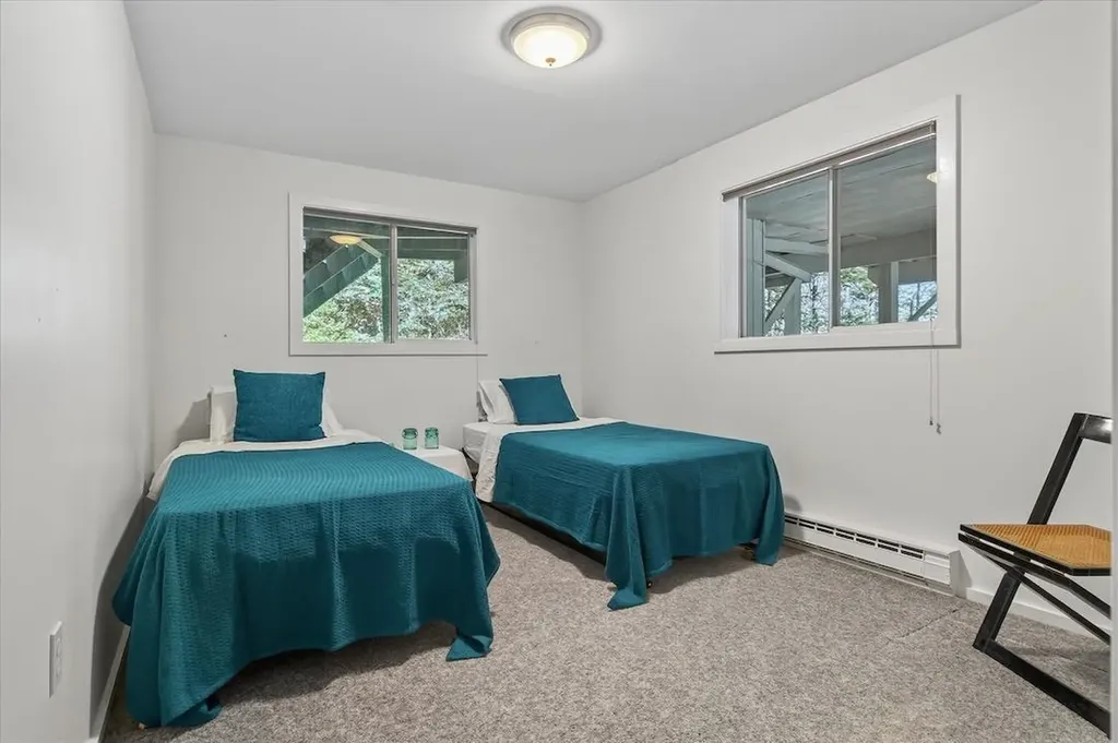 377 Glen Road Peru VT 05152