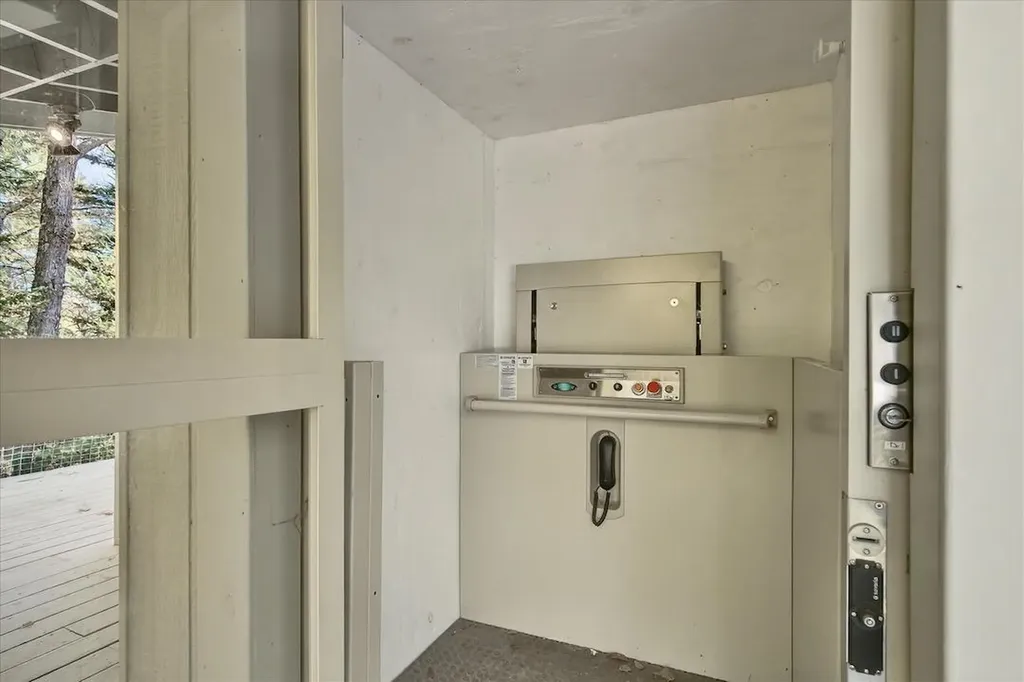 377 Glen Road Peru VT 05152