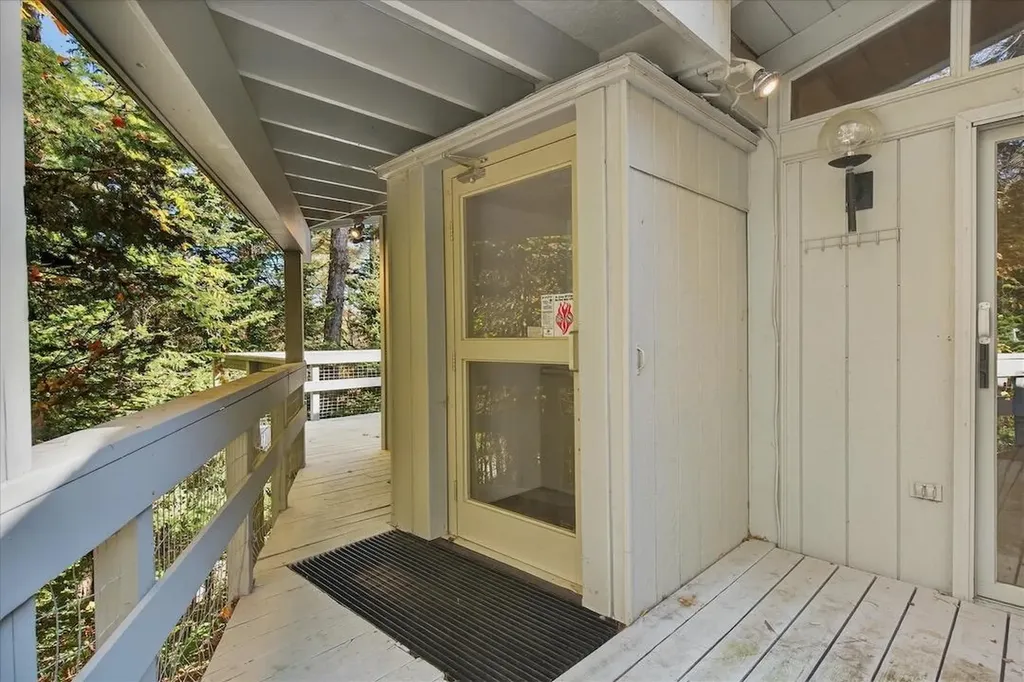 377 Glen Road Peru VT 05152