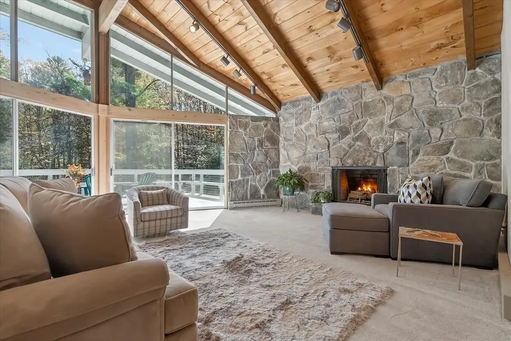 377 Glen Road Peru VT 05152