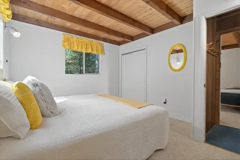 377 Glen Road Peru VT 05152