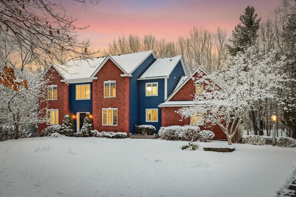 8 Winterberry Lane North Hampton NH 03862