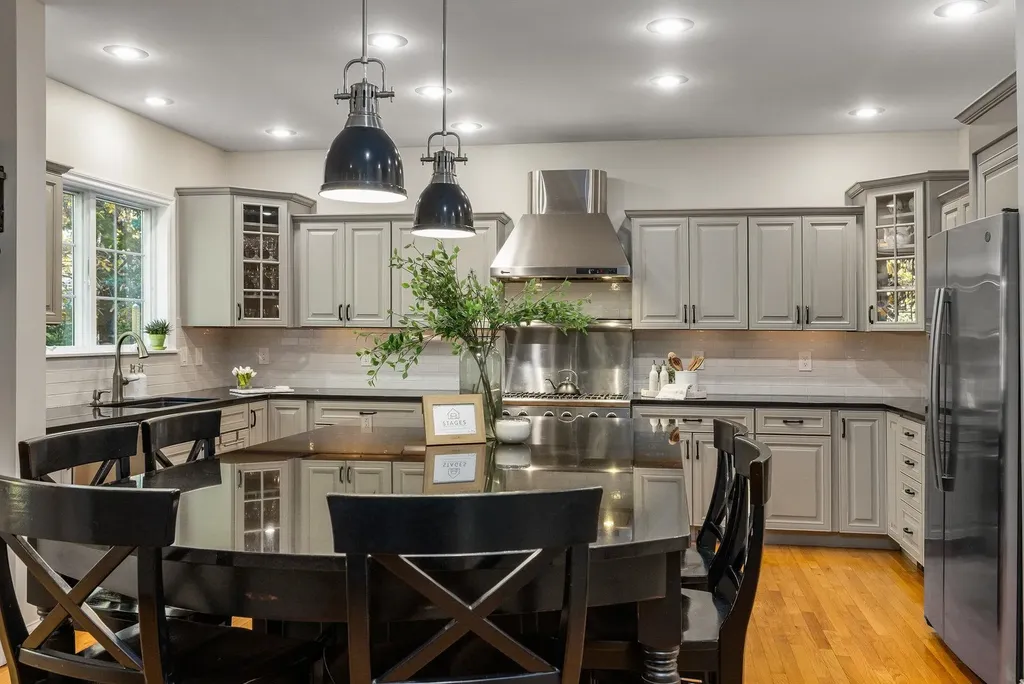 8 Winterberry Lane North Hampton NH 03862