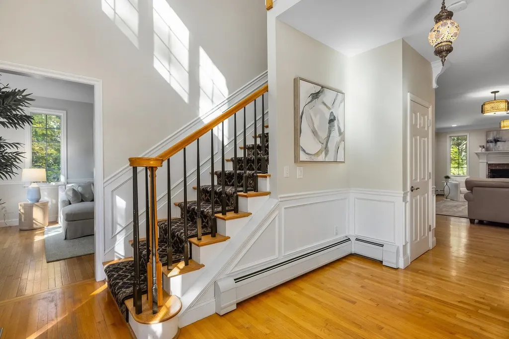 8 Winterberry Lane North Hampton NH 03862