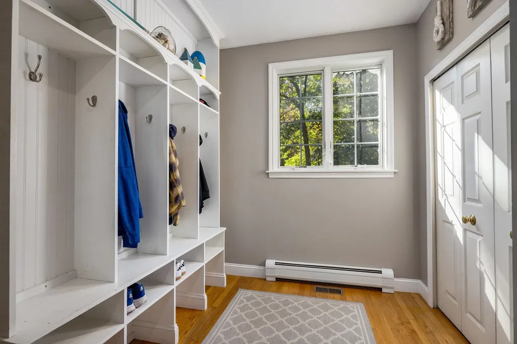 8 Winterberry Lane North Hampton NH 03862