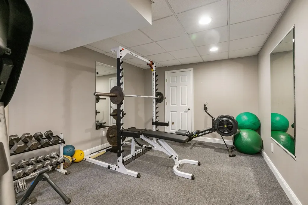 8 Winterberry Lane North Hampton NH 03862