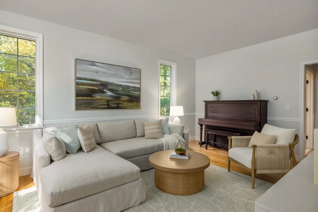 8 Winterberry Lane North Hampton NH 03862