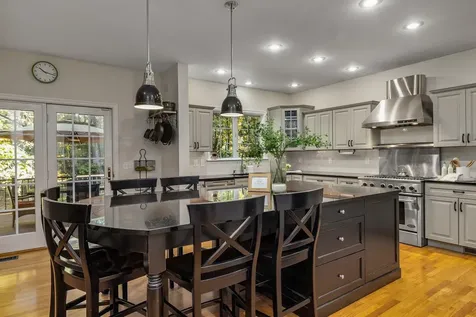 8 Winterberry Lane North Hampton NH 03862