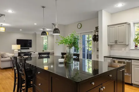 8 Winterberry Lane North Hampton NH 03862