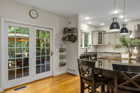 8 Winterberry Lane North Hampton NH 03862