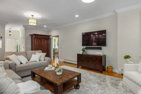 8 Winterberry Lane North Hampton NH 03862