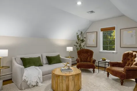 8 Winterberry Lane North Hampton NH 03862