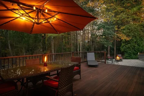 8 Winterberry Lane North Hampton NH 03862