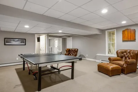 8 Winterberry Lane North Hampton NH 03862