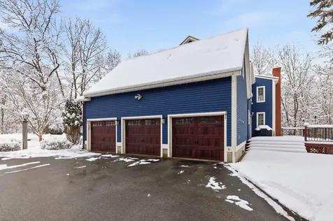 8 Winterberry Lane North Hampton NH 03862