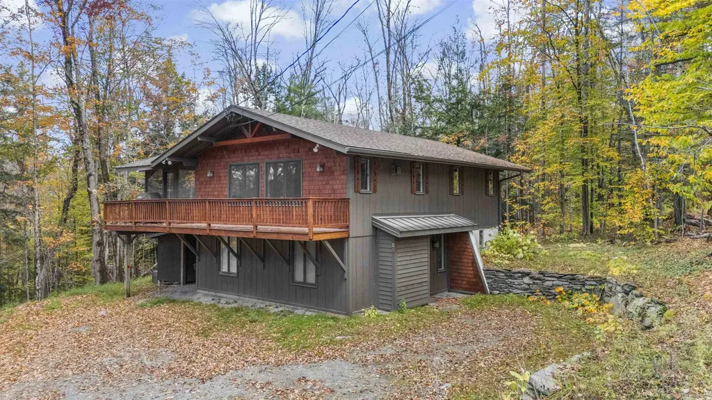 217 Magic Circle Londonderry VT 05148